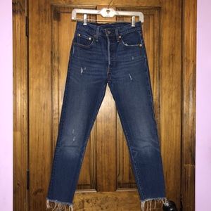 Levi’s 501 Skinny in Song for Forever 24